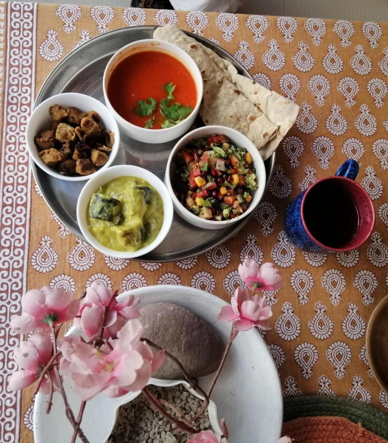 Ganga Vatika Boutique Hotel, Rishikesh Bagian luar foto