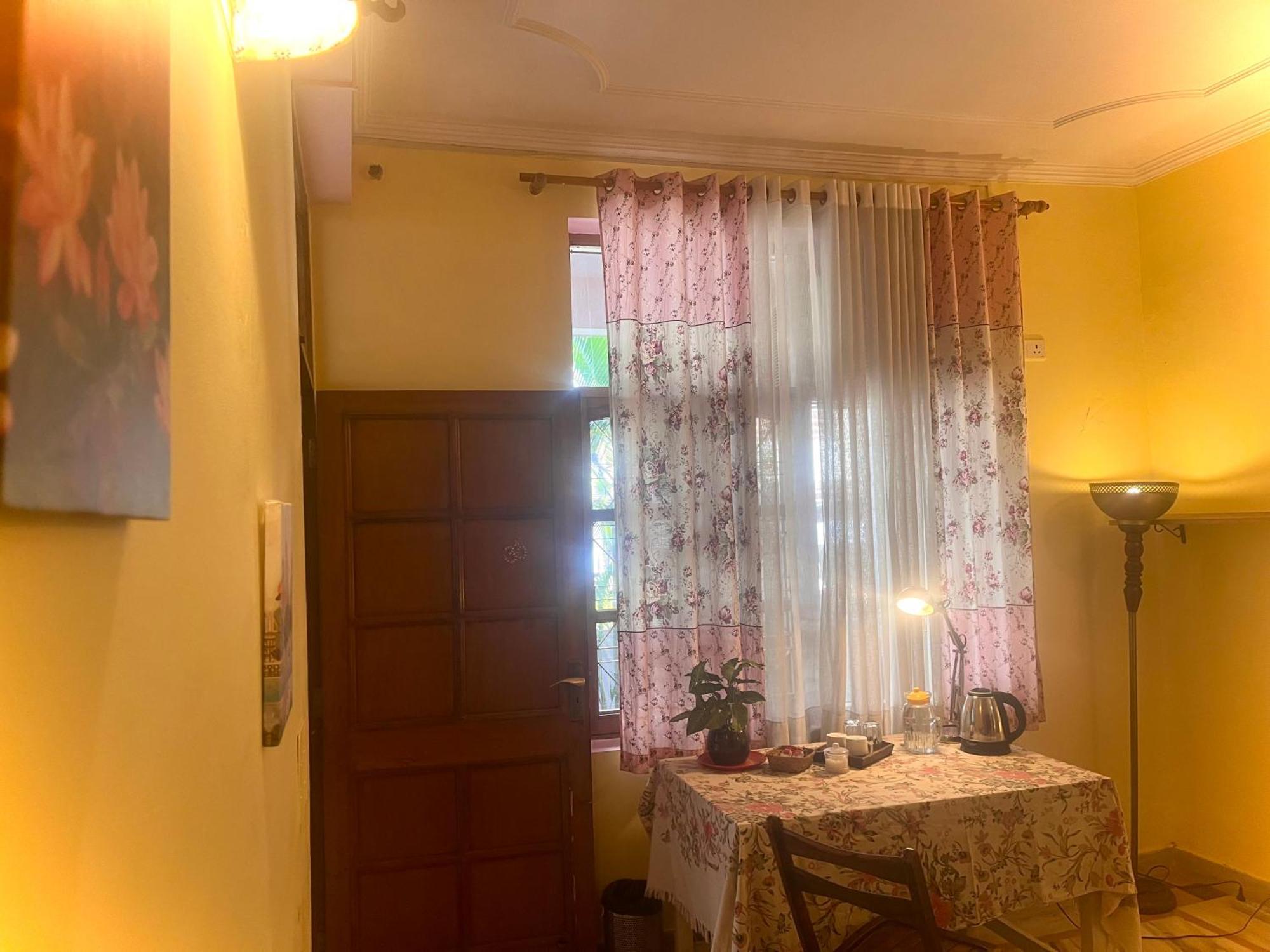 Ganga Vatika Boutique Hotel, Rishikesh Bagian luar foto