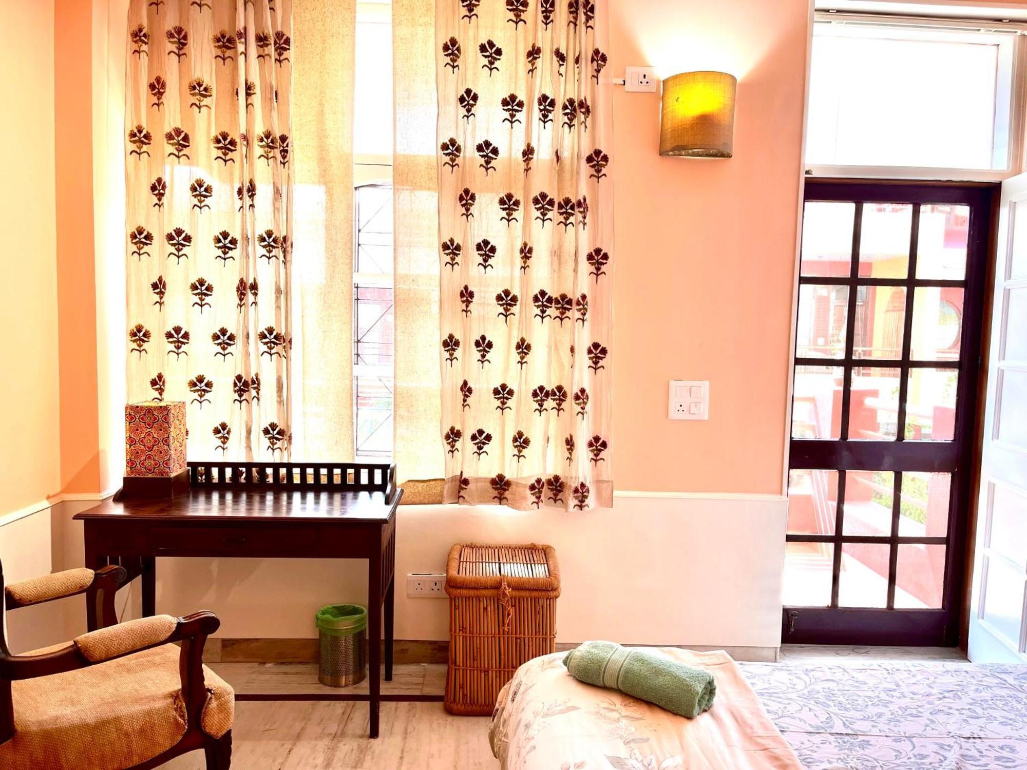 Ganga Vatika Boutique Hotel, Rishikesh Bagian luar foto