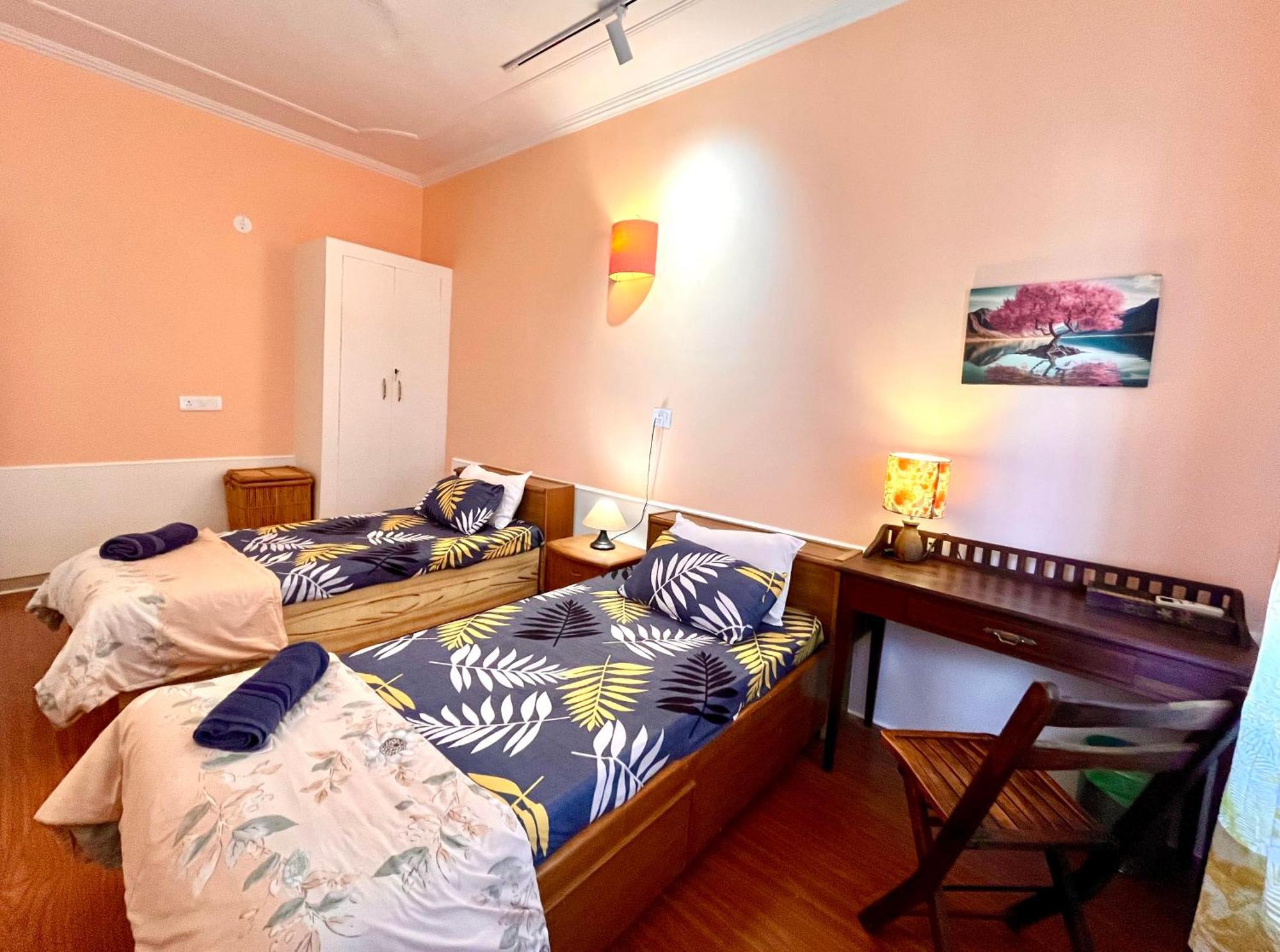 Ganga Vatika Boutique Hotel, Rishikesh Bagian luar foto