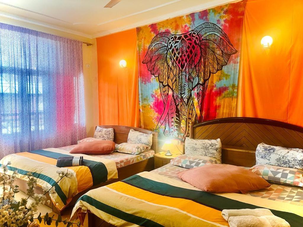 Ganga Vatika Boutique Hotel, Rishikesh Bagian luar foto